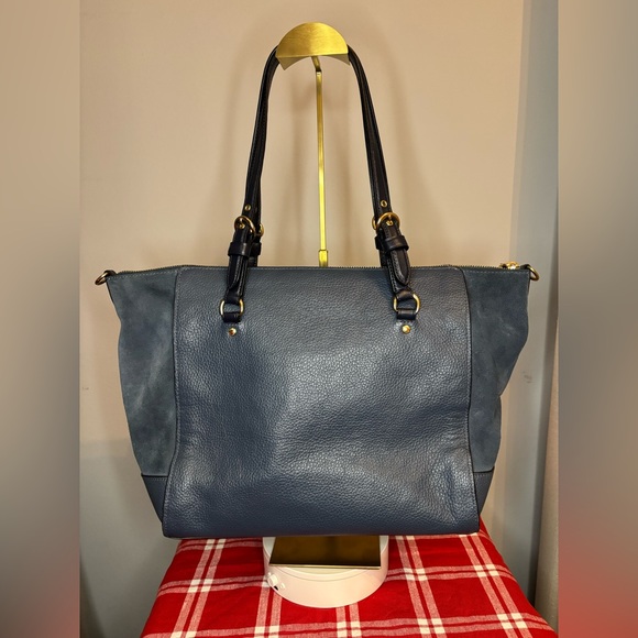 Coach Navy Blue Suede and Pebbled Leather Kleo Carryall 2021 - Picture 4 of 7